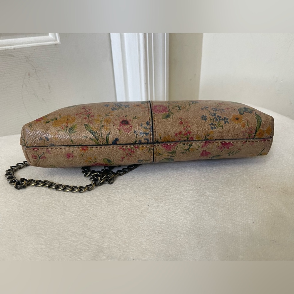 Patricia Nash Beige Floral Kiss-lock Clutch with Brass Chain NWOT - Picture 3 of 8